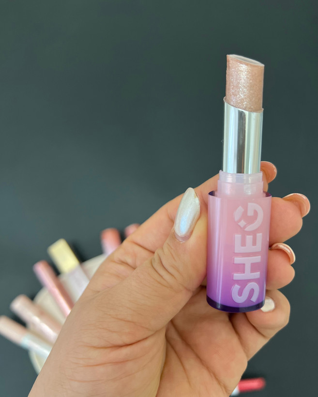 رژ لب خیس آینه ای شیگلم مدل Mirror hight shine lipstick رنگ own your shine