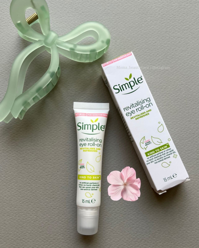 کرم دور چشم رولی احیا کننده Revitalising سیمپل سری Kind to Skin حجم 15ML