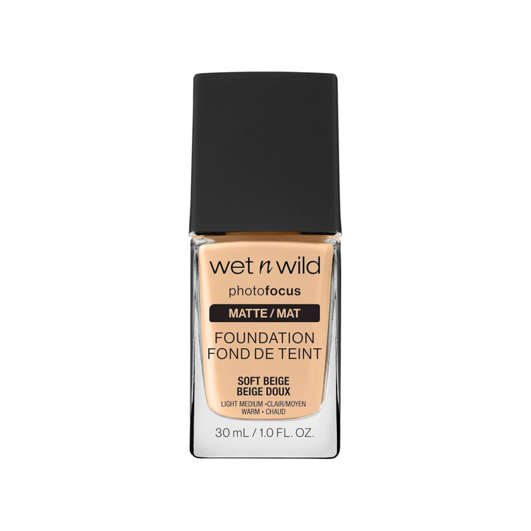 کرم پودر فتوفوکوس wet n wild رنگ SOFT BEIGE و رنگ CLASSIC BEIGE