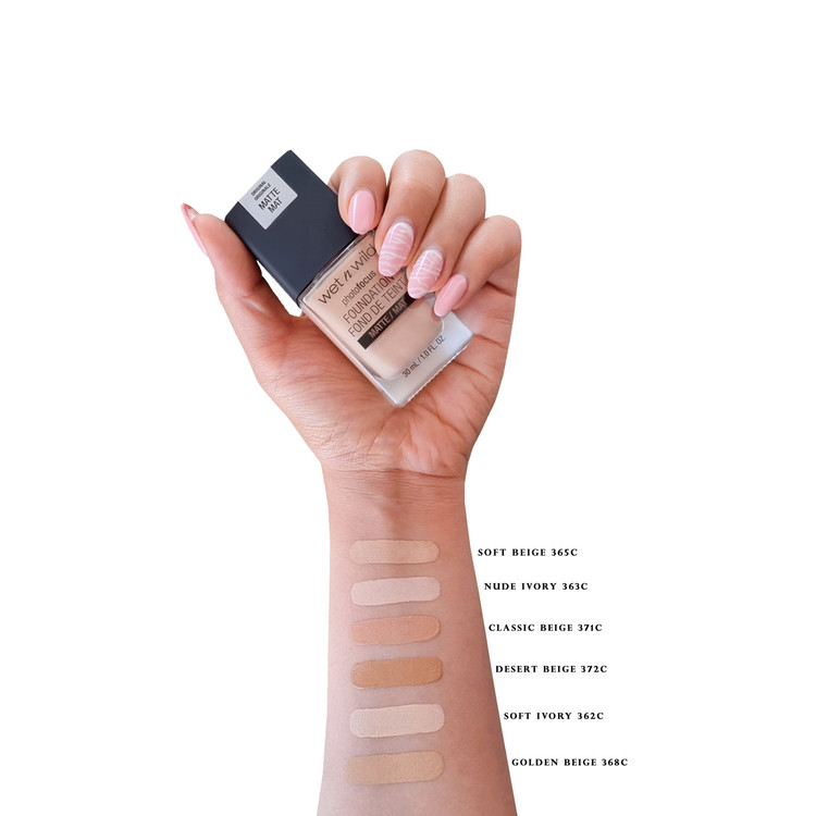 کرم پودر فتوفوکوس wet n wild رنگ SOFT BEIGE و رنگ CLASSIC BEIGE